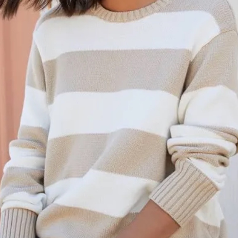 Brandy Melville Crewneck Sweater - Picture 1 of 4